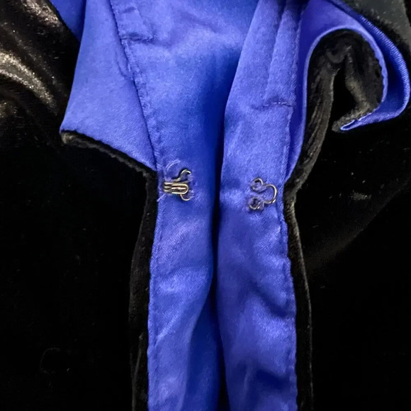 K petite, 8P, crush velvet long trumpet sleeve ruffle collar, satin crop jacket - Picture 7 of 12